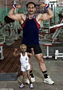 midget-workout-man-2